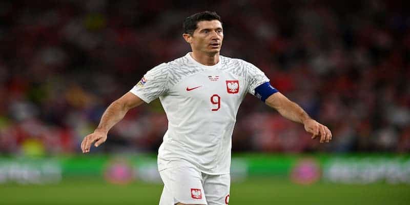 Bảng C quá khó đoán khi Mexico và Ba Lan tự cầm chân nhau 6 Robert Lewandowski gây thất vọng khi sút hỏng phạt đền